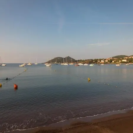 Cap Esterel 6 *